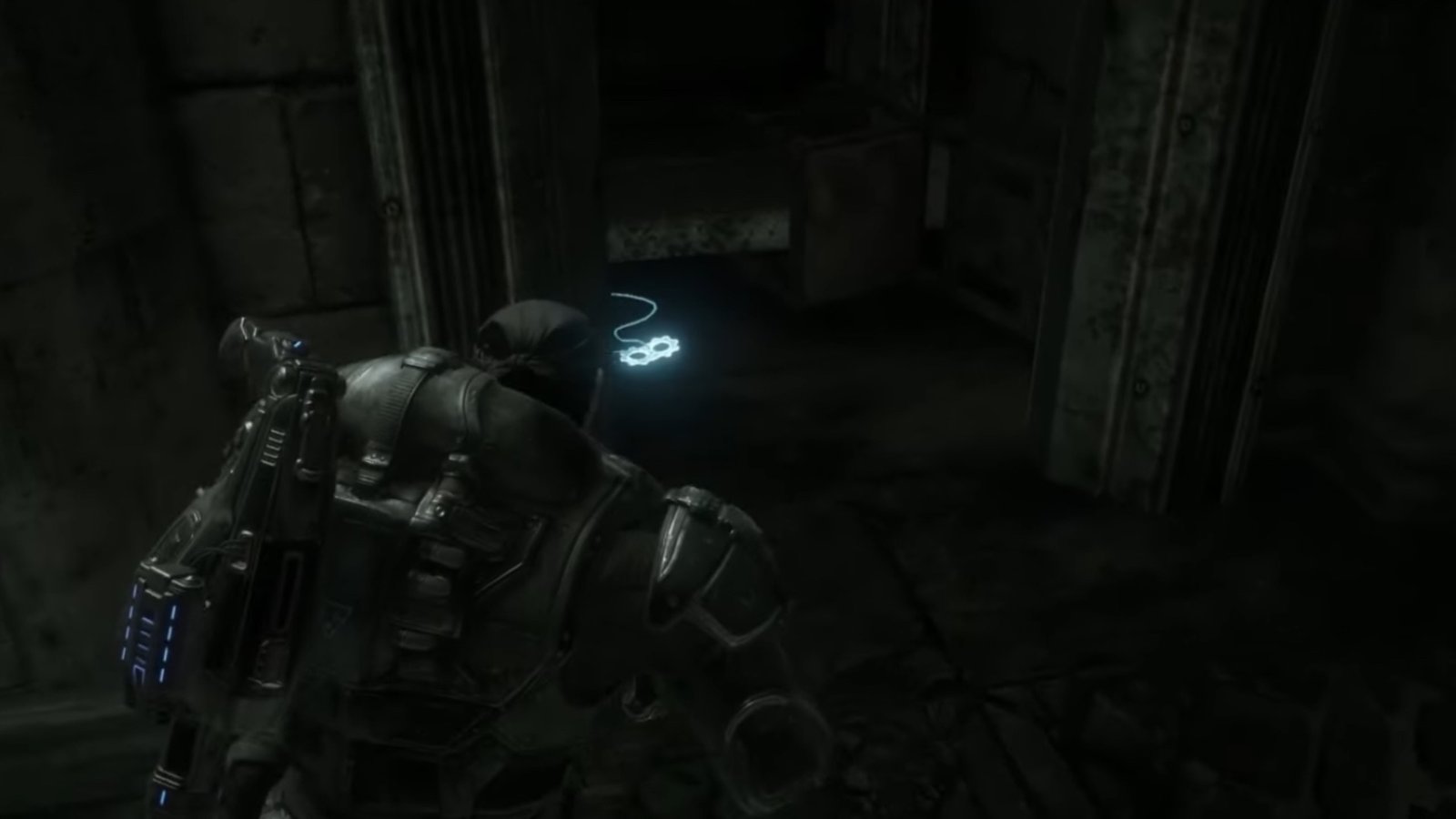 Gears of War: Reloaded screenshot featuring a COG Tag inside a small alcove.