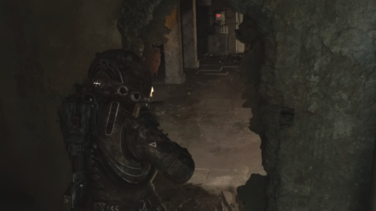 Cronos: The New Dawn screenshot featuring the Traveler at a wall crack, through which the ninth Cat, India is located.
